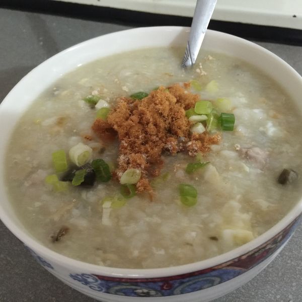 皮蛋瘦肉粥(食譜)：Celia Zhong 一起做