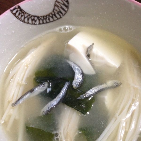 高鈣料理》小魚乾豆腐味噌湯:人妻廚房日誌-Mandy 一起做