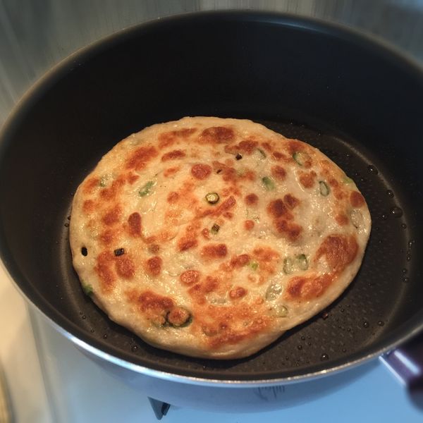 蔥油餅 : Charlotte Liao一起做