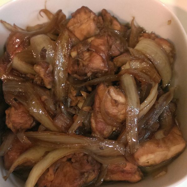 初學者也能上手 和風洋蔥雞腿排 : 王小郁一起做