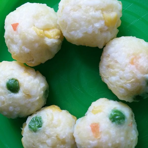 薯泥蔬菜米飯丸子(寶寶手指食物) : Annatai一起做