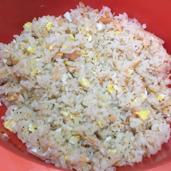 鮭魚炒飯：hsengzung 一起做