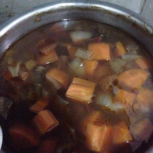 超簡單紅酒燉牛肉：Mrs.magus 一起做