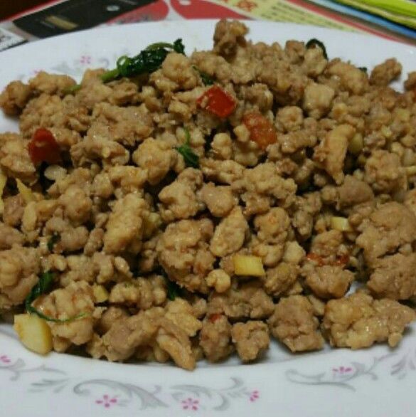 打拋豬肉 : 小芬蔡一起做