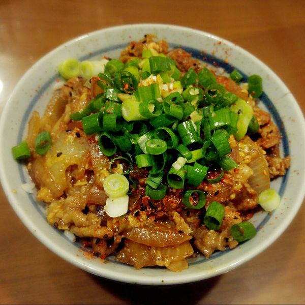 牛丼 : 閒妻良母冰冰的手作食譜一起做