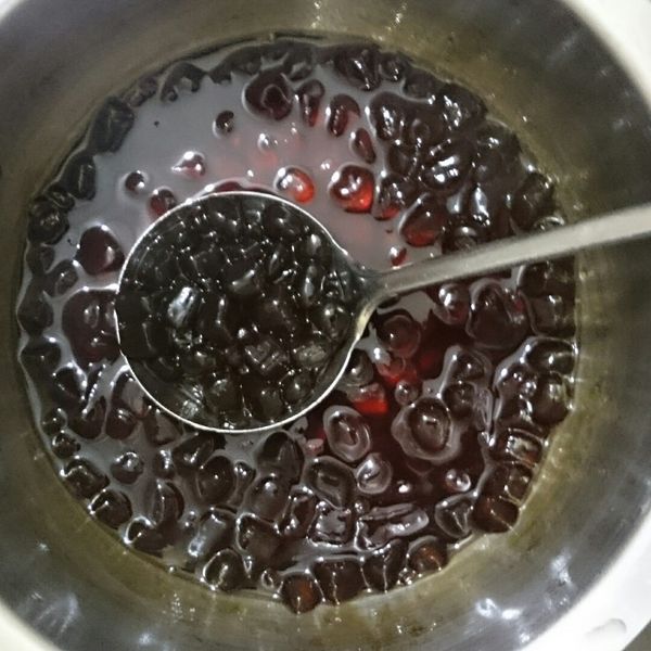 自製珍珠粉圓：劉懿萱 一起做