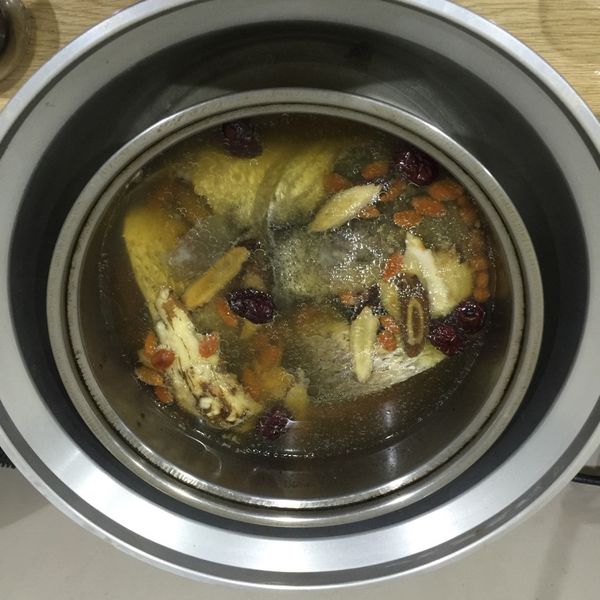 【厚生廚房】藥膳虱目魚湯：謝依雯 一起做