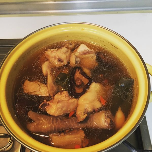 剝皮辣椒雞湯 : Crystal Chen一起做