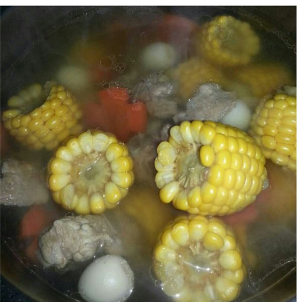 品靚上菜-排骨玉米湯 : 小芬蔡一起做