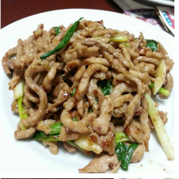 蔥爆肉絲 : 小芬蔡一起做