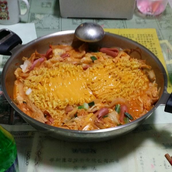 融化起司超好吃韓式部隊鍋:Vicky Tseng 一起做