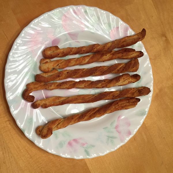 起司麵包棒【健康酥脆的小點心】：謝相蓉 一起做