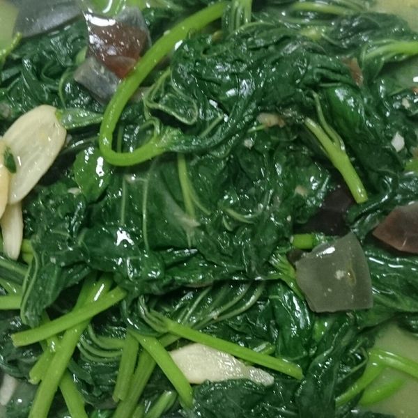 皮蛋炒地瓜葉 : 許JUDY一起做