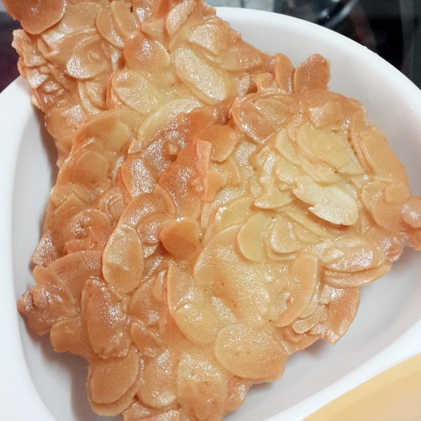 香脆杏仁瓦片（好吃又簡單）：呂娃 一起做