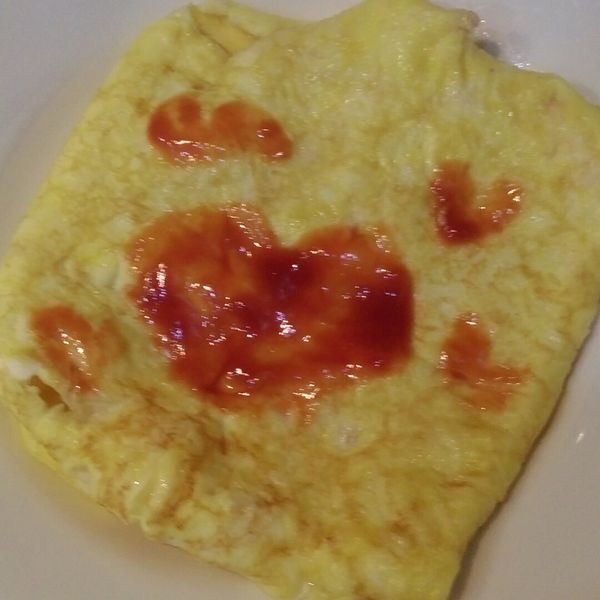 鮪魚歐姆蛋 : 藍雪花一起做