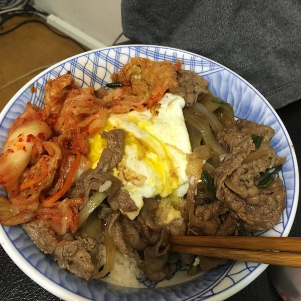 牛肉蓋飯：采彩 一起做