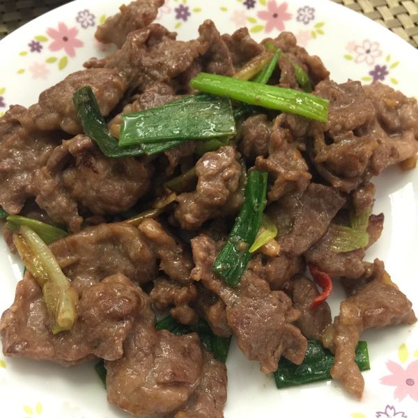 蔥爆牛肉：Evelyn 一起做