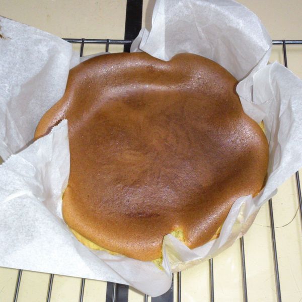 半熟蜂蜜凹蛋糕--[無油配方]：許奕靜 一起做