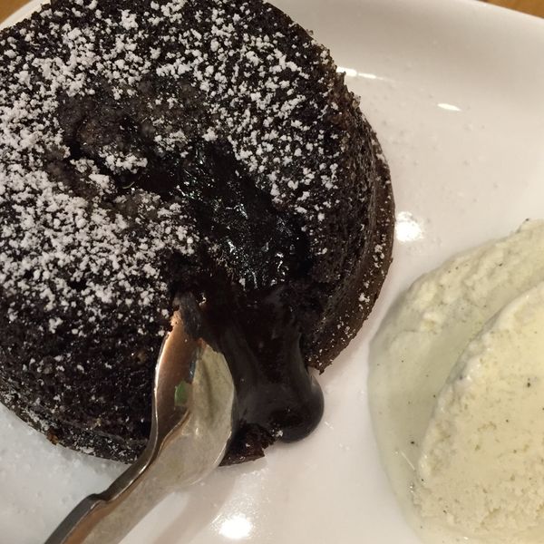 情人節限定: 熔岩巧克力蛋糕 : Kikii Cheng一起做