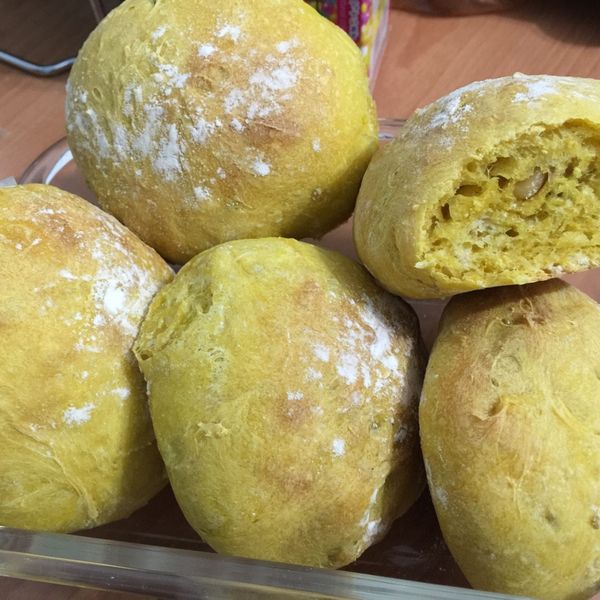 堅果乳酪麵包：hitomi 一起做