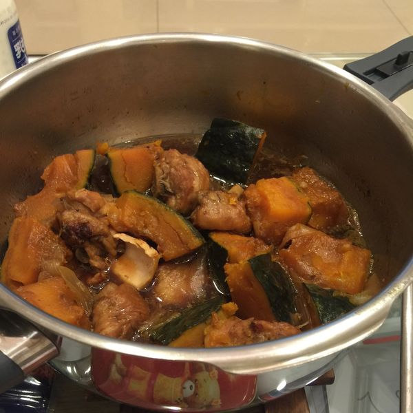 南瓜燒雞 : 梅子一起做