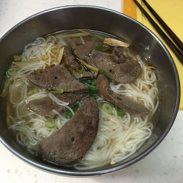 麻油豬肝麵線：羊踩泥 一起做