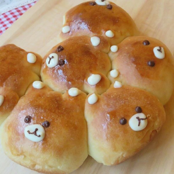 鑄鐵鍋烤奶油餐包『家樂福廚神大賽』：陳岑岑 一起做