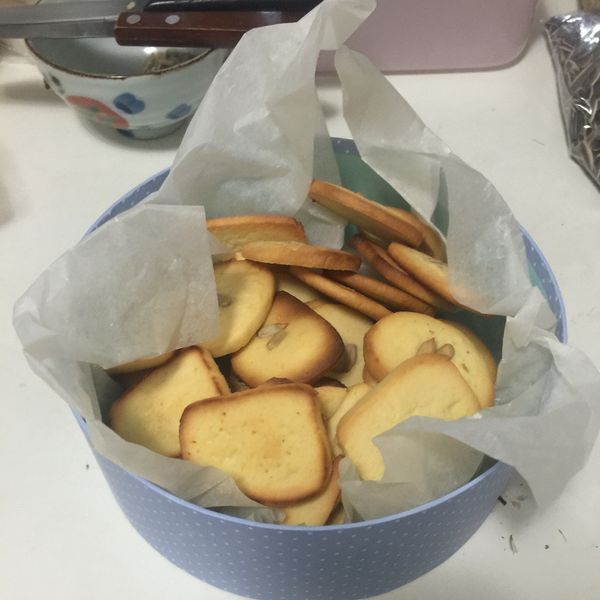 起士餅乾~~鹹香鹹香一次吃光!! : 佳佳一起做