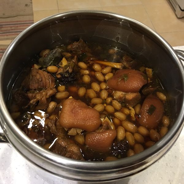 啤酒豬腳[年菜料理] : 老劉一起做