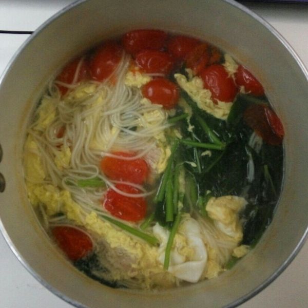 (超快速+超簡單) 蕃茄煨麵 : Delia Hung一起做