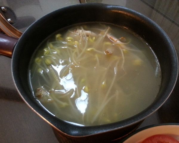 黃豆芽排骨湯 : Eva一起做