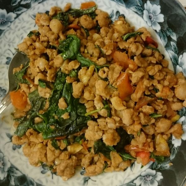 扒完三碗飯! 泰式打拋豬 食譜 : Ting Ren Wang一起做