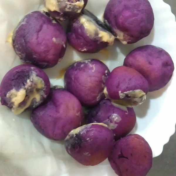 ㄚ曼達的廚房~芝司樂起司地瓜球：Hsiao Fang Liu 一起做