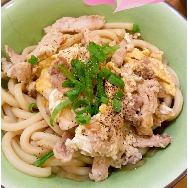 日式牛肉丼烏龍麵：Vivi Huang 一起做