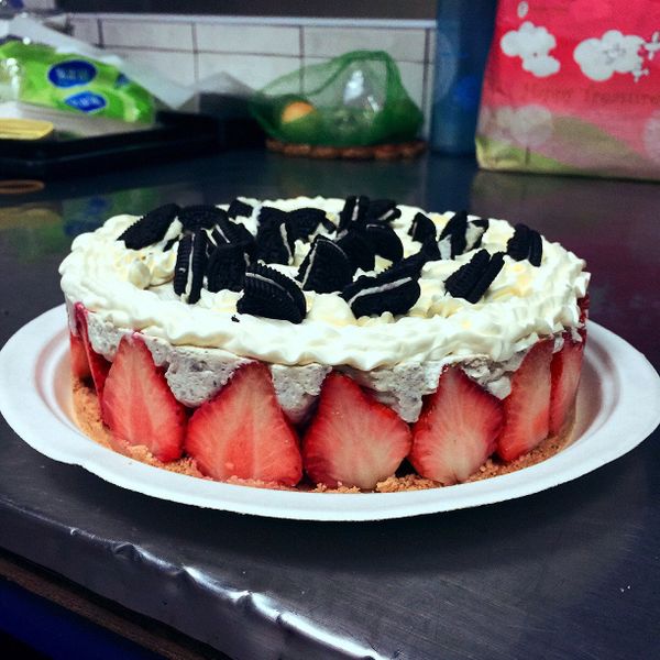 草莓Oreo乳酪慕斯蛋糕（免烤箱） : 瞳一起做