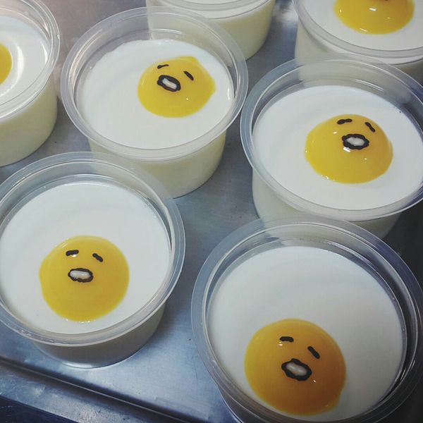 【蛋黃哥芒果布丁凍奶酪】：蕭文玲 一起做