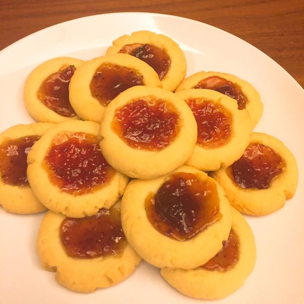 草莓果醬餅乾 : Emily Chiang一起做