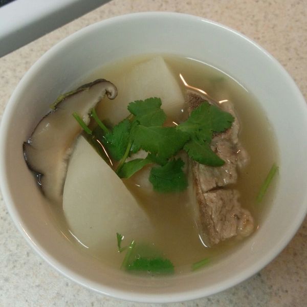 蘿蔔排骨湯：Annie Lin 一起做