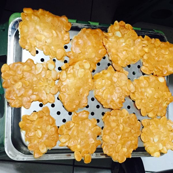 杏仁瓦片_烘焙入門 零失敗 : 莊雁雁一起做