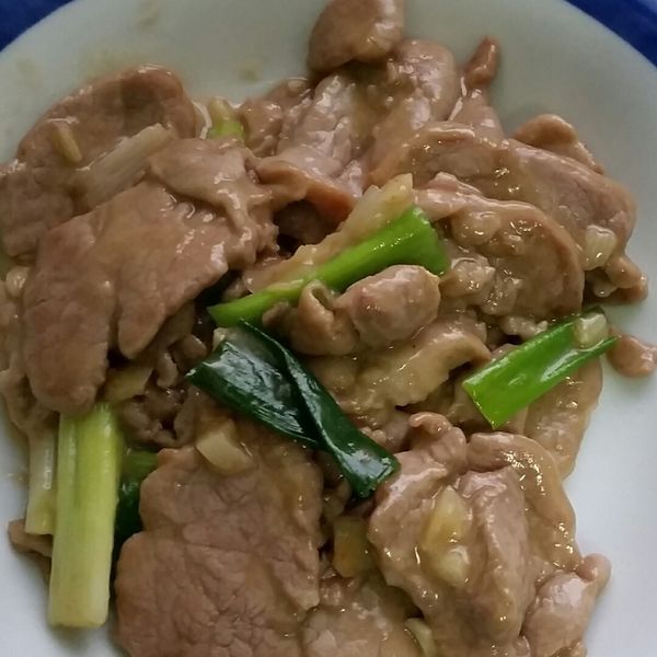 【蔥爆里肌肉】備料簡單。料理快速：Joanna Hsieh 一起做