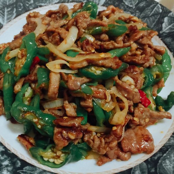 宅男大主廚 ─ 青椒炒牛肉絲 feat. 沙茶：Ada Wang 一起做