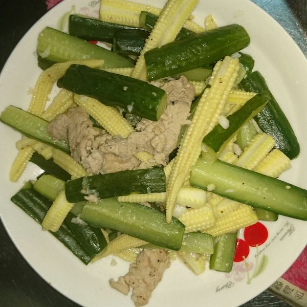 玉米筍炒小黃瓜 : 劉瓊敏一起做