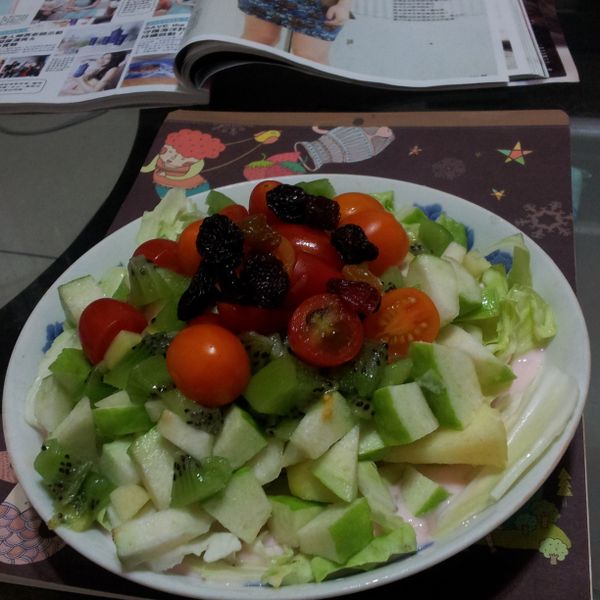 繽紛水果優格沙拉-5分鐘速成 : Hua Hua Ku一起做