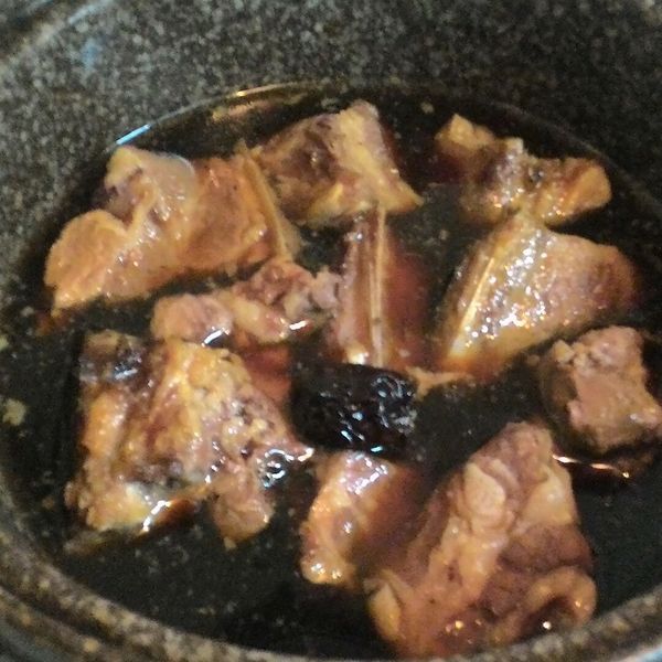 讚不絕口的下飯菜~『肉骨茶滷小排』:銘麒媽媽 一起做
