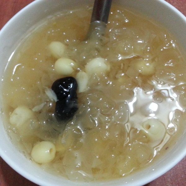 ㄚ曼達的廚房~【趁熱品嚐】蜂蜜蓮子白木耳湯 : Thunhung Duong一起做