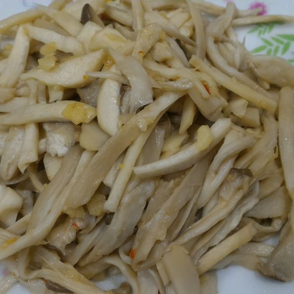 乾煸手撕杏鮑菇 : Fall Li一起做