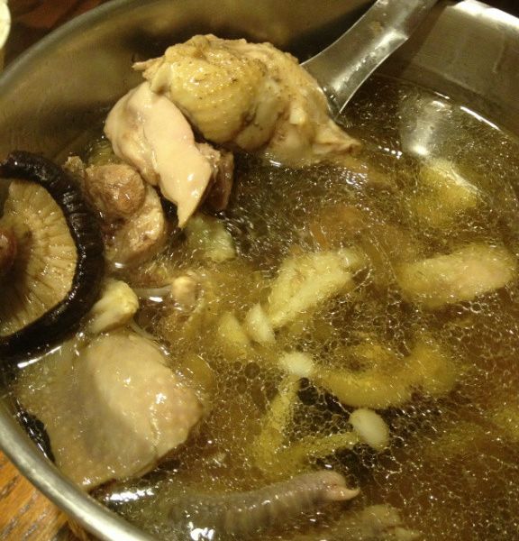 電鍋料理﹣香菇雞湯 : Yu Ting Lai一起做