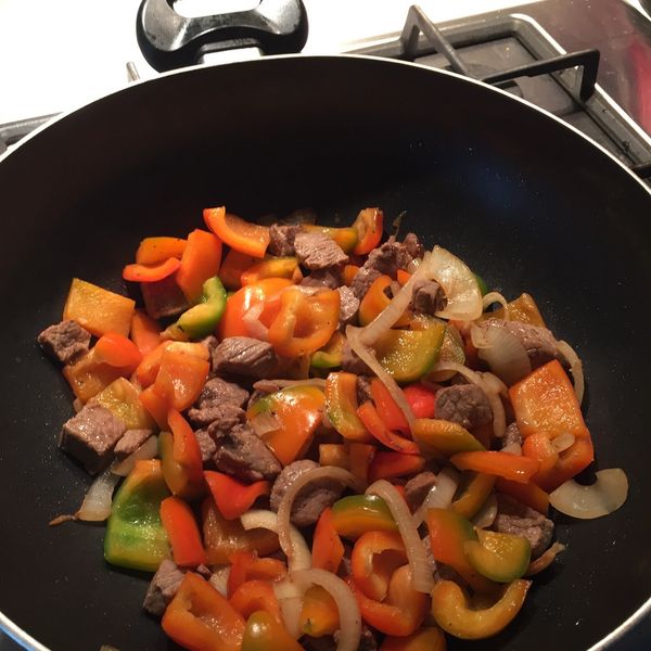 宅男大主廚 ─ 青椒炒牛肉絲 feat. 沙茶：Yunjia  Lo 一起做