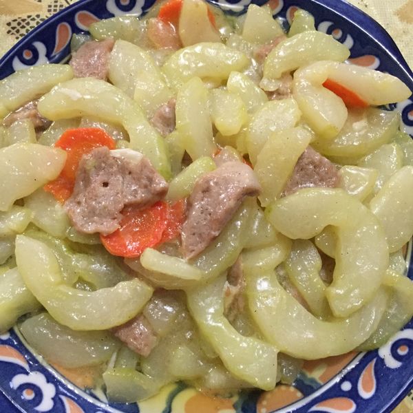 [瓜果類]大黃瓜炒貢丸：羅小利 一起做