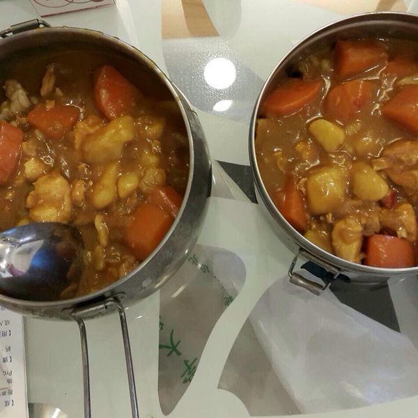 易上手美味雞肉咖哩(咖哩粉) : 小茹一起做